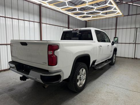 Used 2020 Chevrolet Silverado 2500 LTZ w/ LTZ Premium Package AWD/4WD image 6