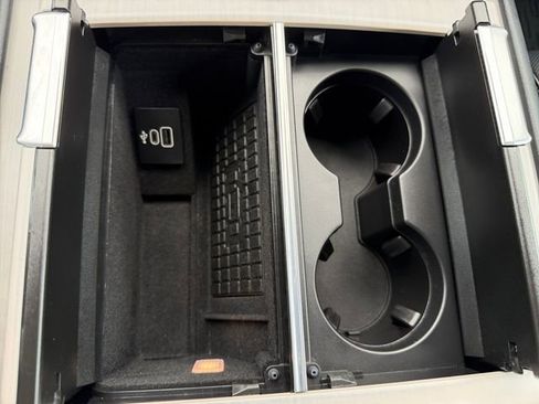 Used 2025 Lincoln Navigator Reserve w/ Jet Appearance Package image 25