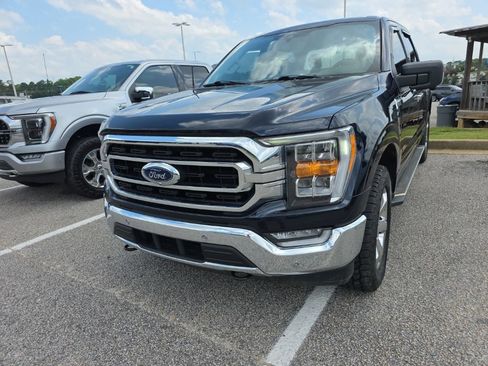Used 2022 Ford F150 XLT w/ Equipment Group 302A High AWD/4WD image 4