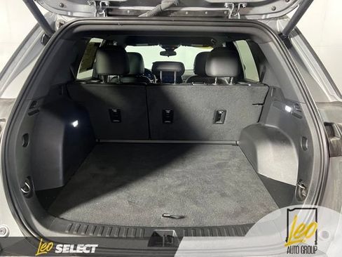 Used 2026 Chevrolet Equinox LT w/ Convenience Package II FWD image 16