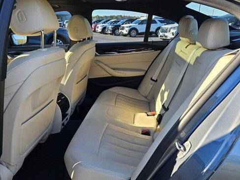 Used 2022 BMW 530i xDrive w/ Convenience Package image 6