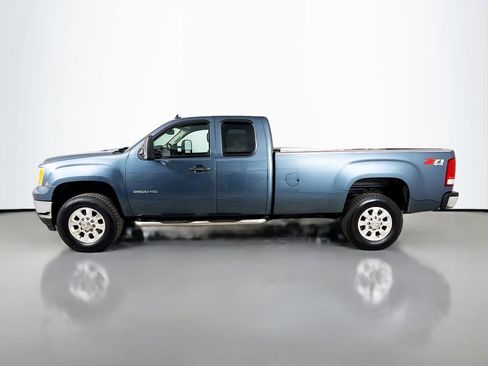 Used 2013 GMC Sierra 2500 SLE w/ SLE Preferred Package image 4