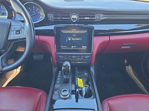 Used 2018 Maserati Quattroporte S GranLusso image 11