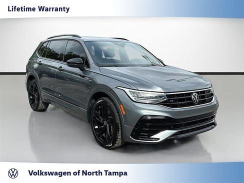 Used 2024 Volkswagen Tiguan SE R-Line FWD image 1