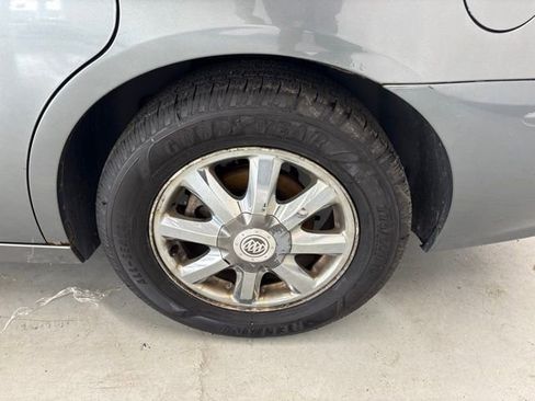 Used 2005 Buick LaCrosse CXL w/ Gold Convenience Package FWD image 6