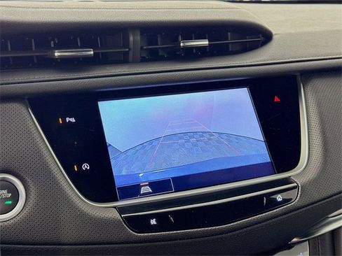 Used 2022 Cadillac XT5 Luxury w/ LPO, ONYX Package image 23