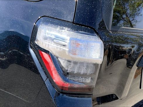 Used 2024 Toyota 4Runner TRD Off-Road image 29