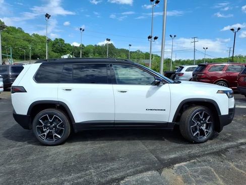 New 2026 Jeep Cherokee Overland image 2