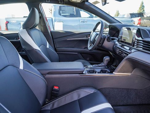 New 2026 Toyota Camry Hybrid FWD image 20