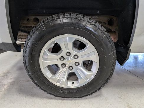 Used 2018 Chevrolet Silverado 1500 LT w/ All Star Edition image 14