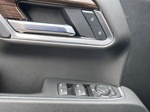 Used 2025 Chevrolet Silverado 1500 LT image 16