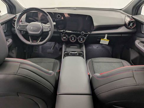 New 2026 Chevrolet Blazer EV RS w/ LPO, Blackout Package AWD/4WD image 16
