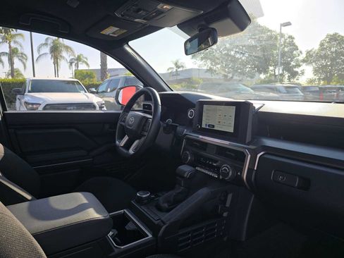 Certified 2026 Toyota 4Runner SR5 AWD/4WD image 11