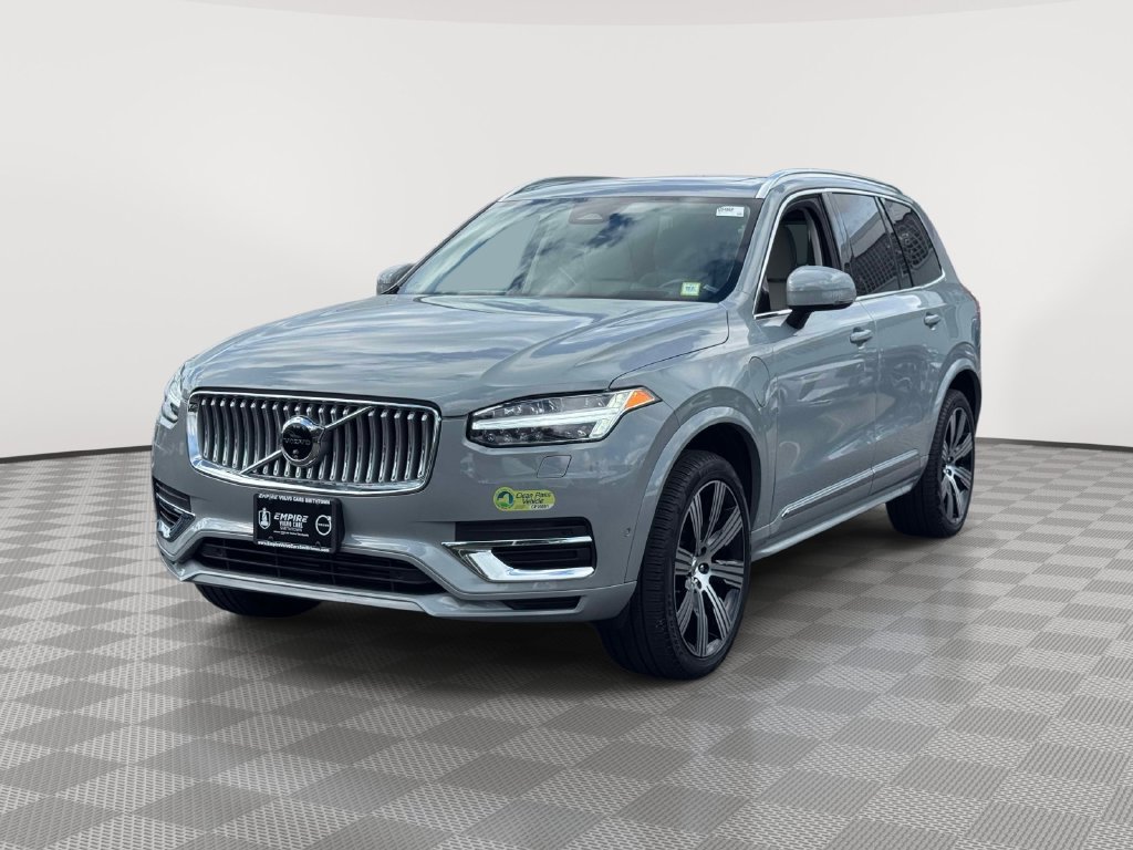 Certified 2025 Volvo XC90 T8 Ultra w/ Protection Package Premier AWD/4WD image 2