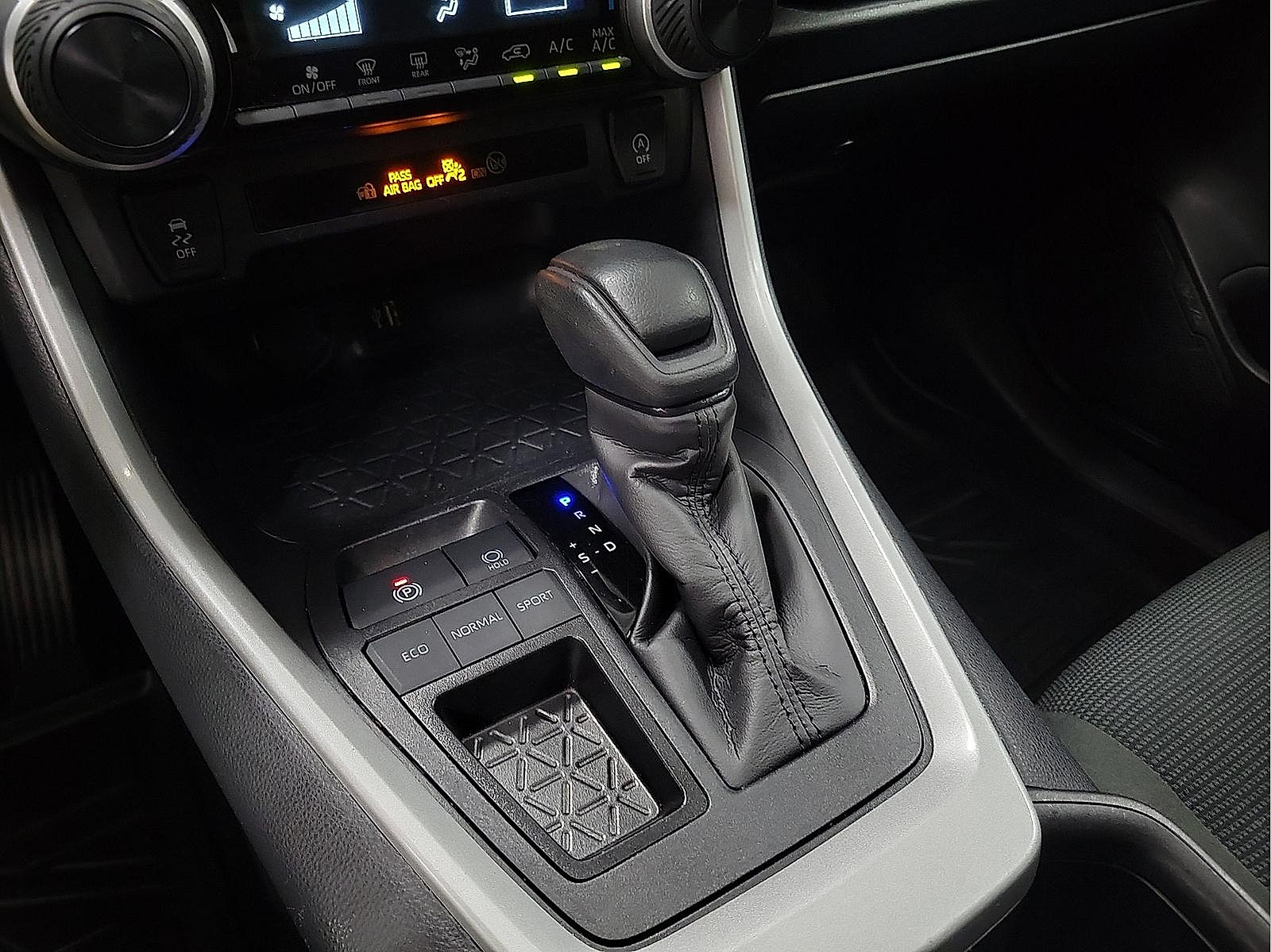 Certified 2025 Toyota RAV4 LE FWD image 19