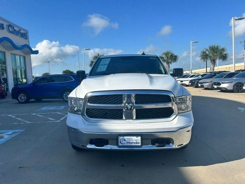Used 2022 RAM 1500 Classic SLT w/ Electronics Group AWD/4WD image 3