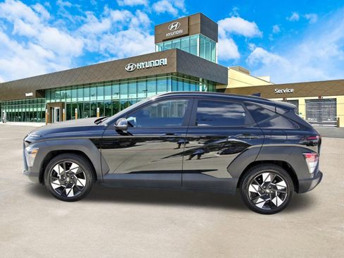Used 2024 Hyundai Kona SEL w/ Convenience Package FWD image 9