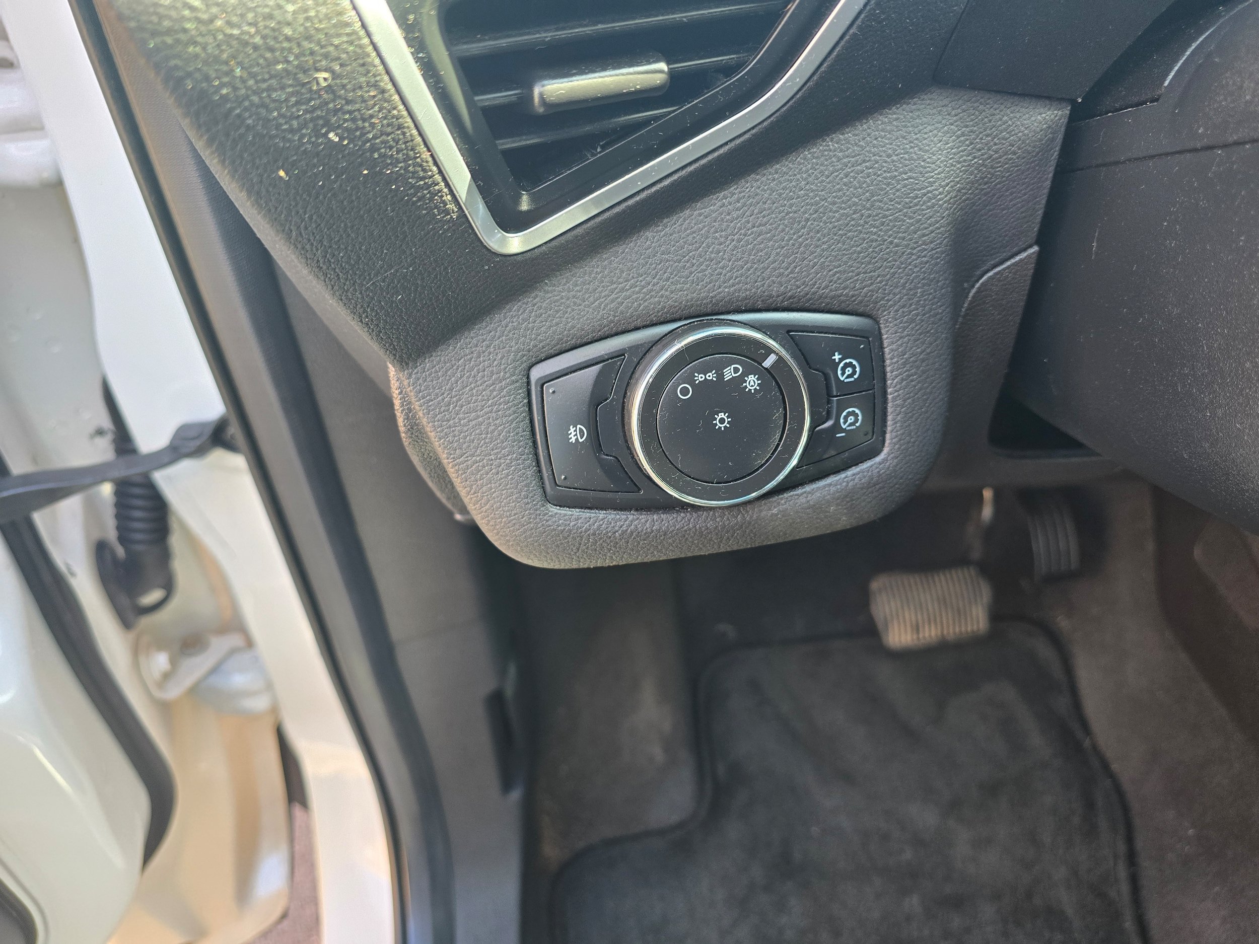 Used 2013 Ford Escape Titanium AWD/4WD image 15