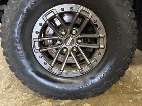 Used 2020 Ford F150 Raptor w/ Equipment Group 802A Luxury image 12