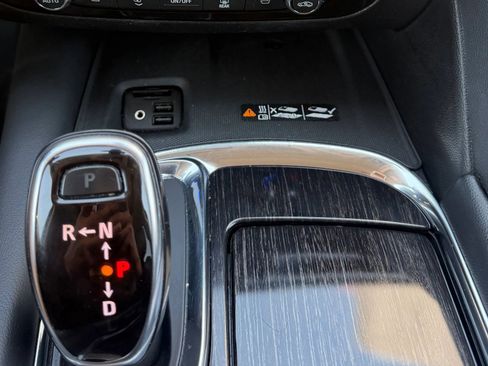 Used 2021 Buick Enclave Avenir w/ Avenir Technology Package AWD/4WD image 12