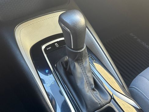 Used 2020 Toyota Corolla SE image 21