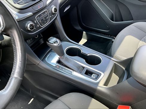 Used 2020 Chevrolet Equinox LT FWD image 15