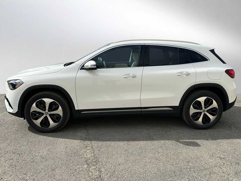 Used 2025 Mercedes-Benz GLA 250 4MATIC image 5