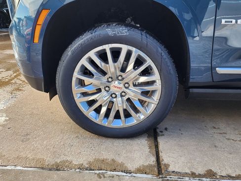 New 2026 GMC Yukon XL Denali w/ Sun & Power Step Package image 63