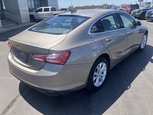 Used 2022 Chevrolet Malibu LT FWD image 7