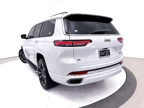 Used 2021 Jeep Grand Cherokee L Overland w/ Luxury Tech Group IV RWD image 9