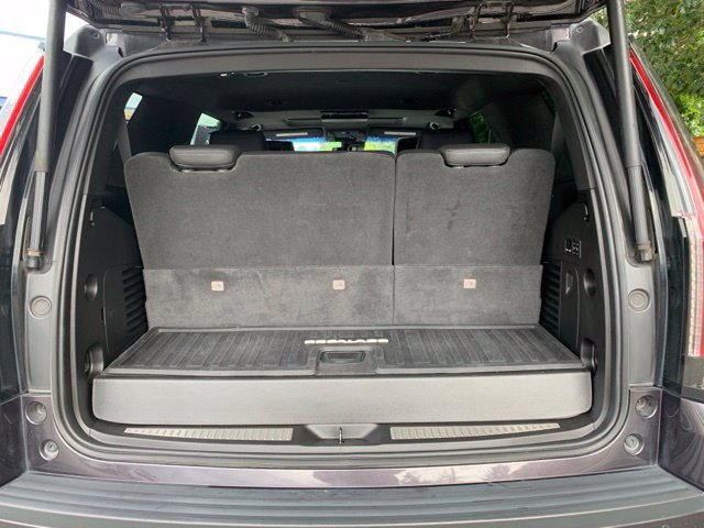 Used 2018 Cadillac Escalade Platinum AWD/4WD image 5