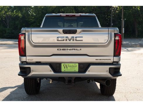 New 2026 GMC Sierra 2500 Denali Ultimate w/ LPO, Black Badging Package AWD/4WD image 7