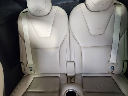 Used 2016 Tesla Model X image 15