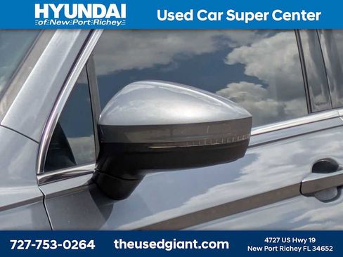 Used 2023 Volkswagen Tiguan SE FWD image 11