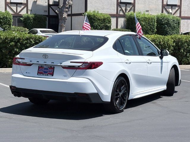 Used 2025 Toyota Camry SE FWD image 5
