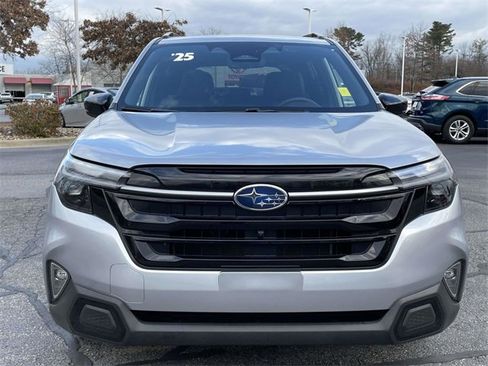 Used 2025 Subaru Forester Touring w/ Popular Package - Touring image 8