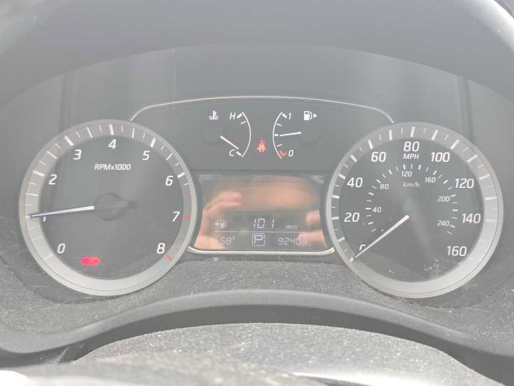 Used 2015 Nissan Sentra SV FWD image 14