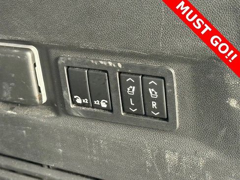 Used 2022 GMC Yukon Denali w/ Advanced Technology Package image 47