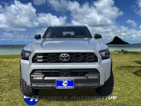 Used 2025 Toyota 4Runner TRD Off-Road image 11