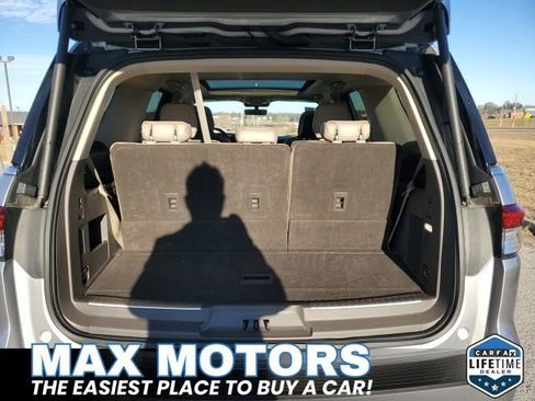 Used 2023 Lincoln Navigator Reserve w/ Equipment Group 201A image 6