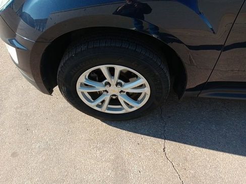 Used 2017 Chevrolet Equinox LT w/ Convenience Package image 30