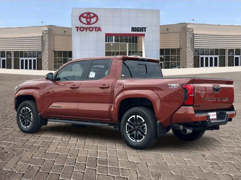 New 2025 Toyota Tacoma TRD Sport image 4
