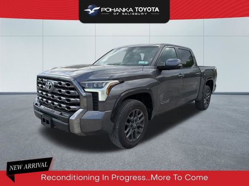 Used 2025 Toyota Tundra Platinum AWD/4WD image 1