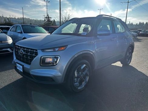 Certified 2026 Hyundai Venue SEL image 4