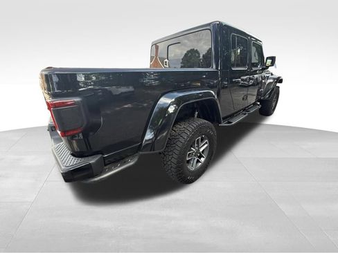 Used 2021 Jeep Gladiator Overland AWD/4WD image 10