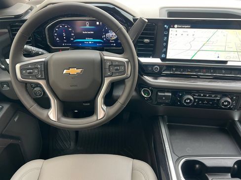 New 2026 Chevrolet Silverado 2500 LTZ w/ LTZ Premium Package AWD/4WD image 11