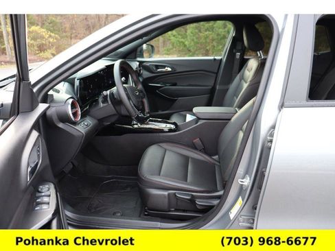 Certified 2025 Chevrolet Trax RS w/ Driver Confidence Package image 23