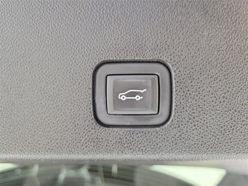 Certified 2023 Cadillac XT6 Premium Luxury w/ Technology Package image 9