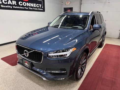 Used 2019 Volvo XC90 T6 Momentum w/ Advanced Package image 4