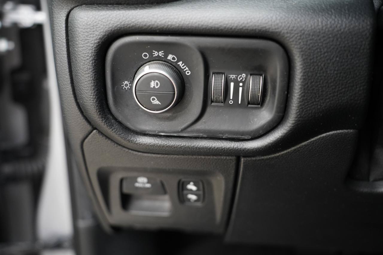 Used 2020 RAM 1500 Laramie w/ Sport Appearance Package AWD/4WD image 23